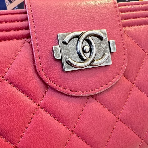 Auth CHANEL Wallet • L Zip Pocket in Quilted Gradient Pink Leather Authentic - Picture 3 of 13